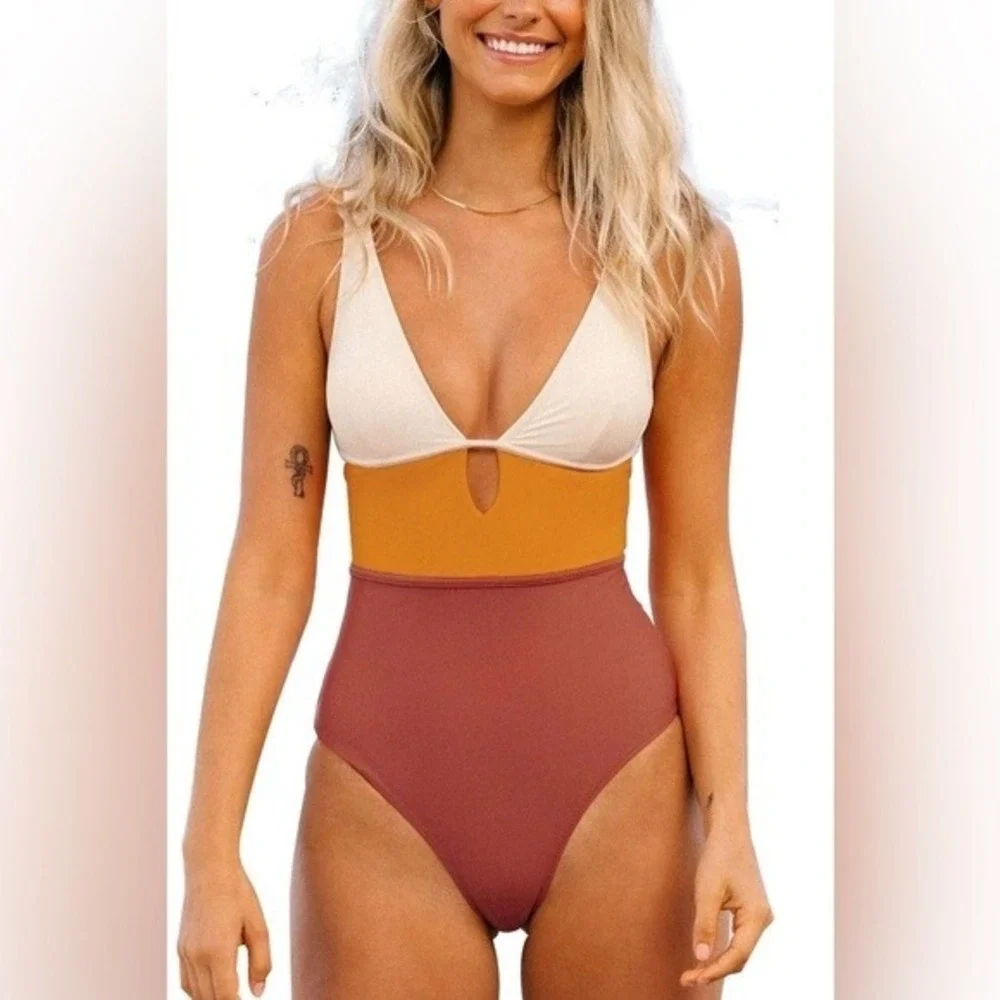 Cupshe Women's Colorblock Keyhole Cut‎ Out One Piece Swimsuit XL